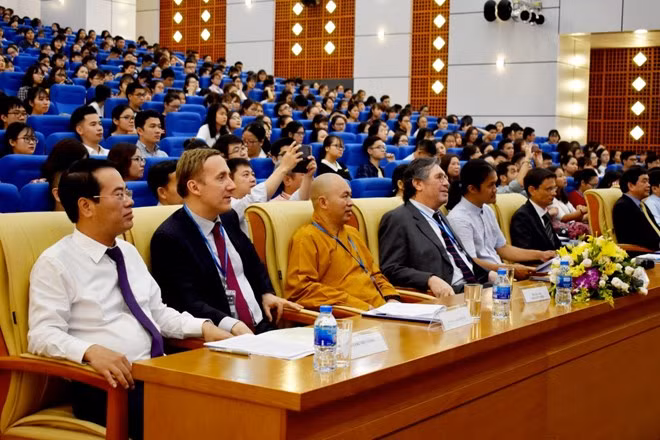 Awareness of coping with climate change raised among youngsters ảnh 1