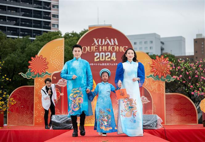 Vietnamese in Argentina, Japan celebrate Lunar New Year ảnh 2 Vietnamese in Argentina, Japan celebrate Lunar New Year ảnh 2