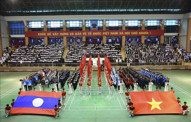  Cultural, sport exchange helps strengthen Vietnam-Laos solidarity ảnh 1