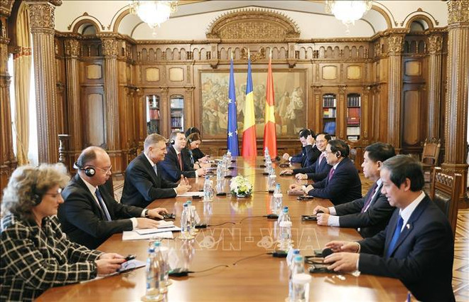 Prime Minister wraps up tour of Europe ảnh 3 Prime Minister wraps up tour of Europe ảnh 3