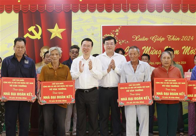 State leader extends Tet greetings to people, forces in Dong Thap ảnh 1