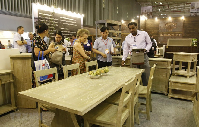Vietnam int’l furniture, home accessories fair opens ảnh 1