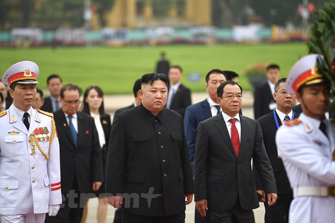 DPRK Chairman Kim Jong-un leaves Hanoi ảnh 1