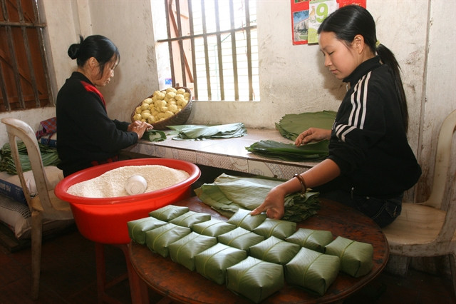 Time for Tet means it's time for a bite of banh chung ảnh 1