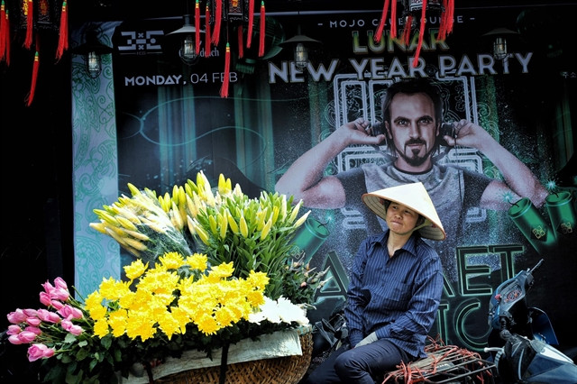 VN struggling to persuade migrants to buy social insurance ảnh 1