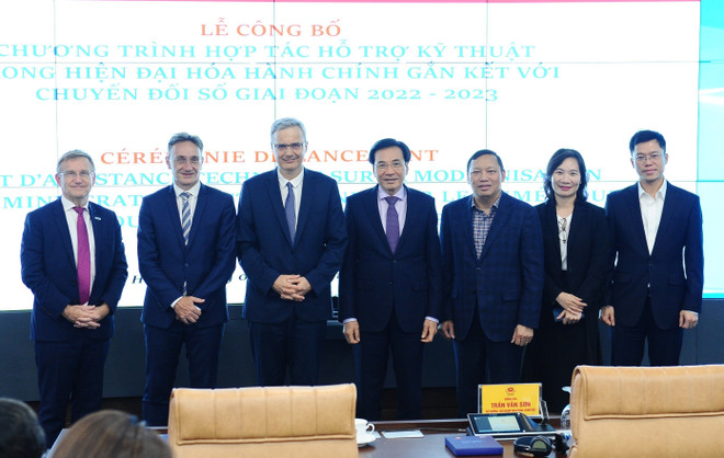 France helps Vietnam with administrative modernisation ảnh 1