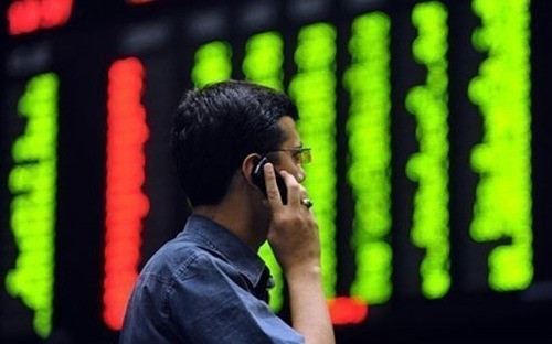 Vietnam stocks retreat on profit-taking ảnh 1