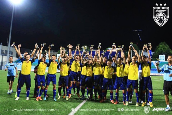 Vietnamese team wins Challenge Cup in Singapore ảnh 1 Vietnamese team wins Challenge Cup in Singapore ảnh 1