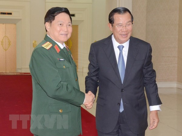 Defence cooperation – a pillar in Vietnam-Cambodia ties ảnh 1