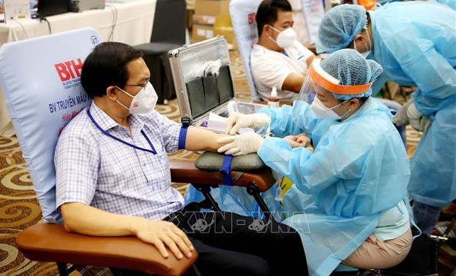 Blood donation campaign launched in HCM City amidst shortages due to COVID-19 ảnh 1