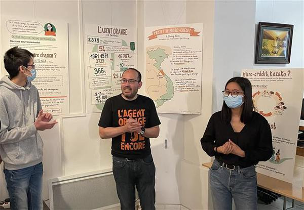 Infographics featuring Agent Orange/dioxin disaster in Vietnam exhibited in France ảnh 1 Infographics featuring Agent Orange/dioxin disaster in Vietnam exhibited in France ảnh 1