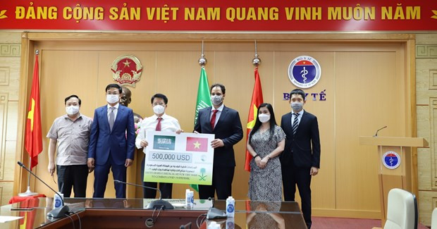 Saudi Arabia presents aid package to support Vietnam's COVID-19 fight ảnh 1 Saudi Arabia presents aid package to support Vietnam's COVID-19 fight ảnh 1