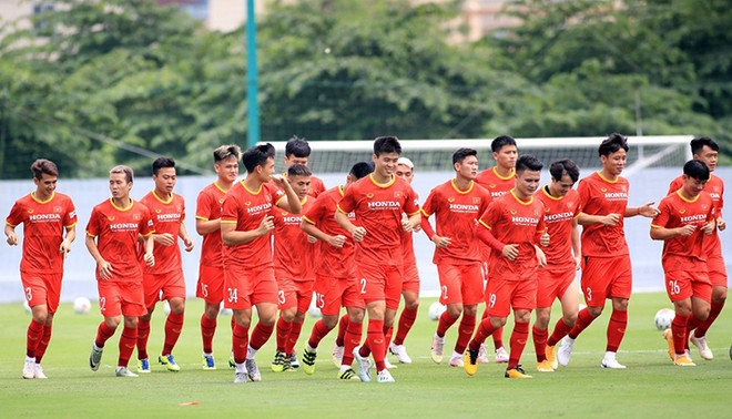 Training sessions of national men’s football team held under bubble travel model ảnh 1