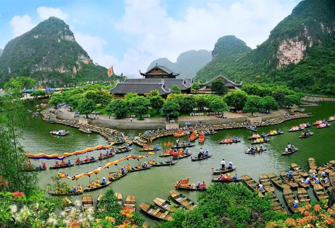Ministry orders stop of violations at Trang An heritage site ảnh 1