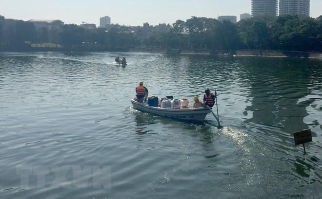 Experts: Water quality in Hanoi’s lakes improves ảnh 1