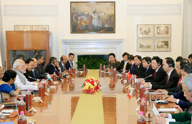 President Tran Dai Quang holds talks with Indian PM Narendra Modi ảnh 2