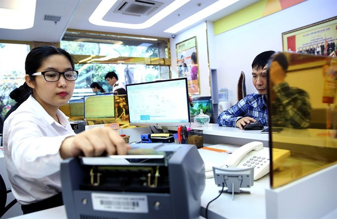 Banks need to recruit more employees to expand ảnh 1