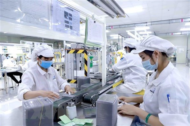 UOB revises up Vietnam’s 2022 GDP growth forecast to 7% ảnh 1