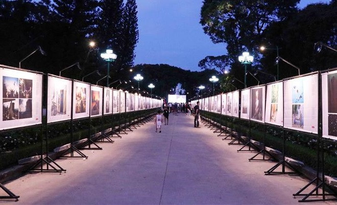 World Press Photo Exhibition 2021 opens in Ho Chi Minh City ảnh 1