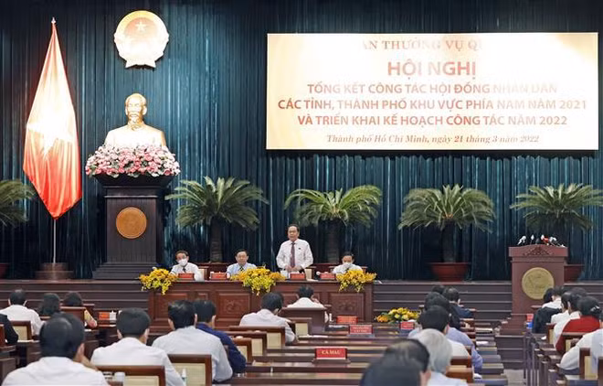 Top legislator chairs conference on People’s Council affairs ảnh 1