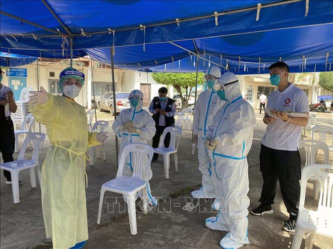 Laos, Cambodia move to curb COVID-19 spread during new year festival ảnh 1