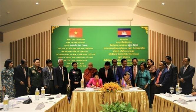 Trip beefs up Vietnam-Cambodia friendship, people-to-people exchange ảnh 2 Trip beefs up Vietnam-Cambodia friendship, people-to-people exchange ảnh 2