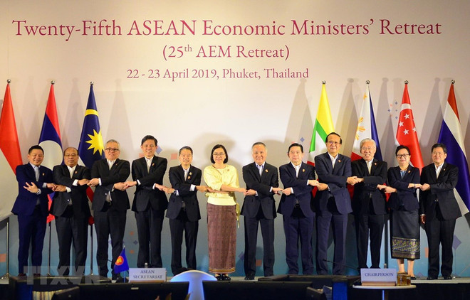 ASEAN economic ministers discuss RCEP negotiations, ASW completion ảnh 1
