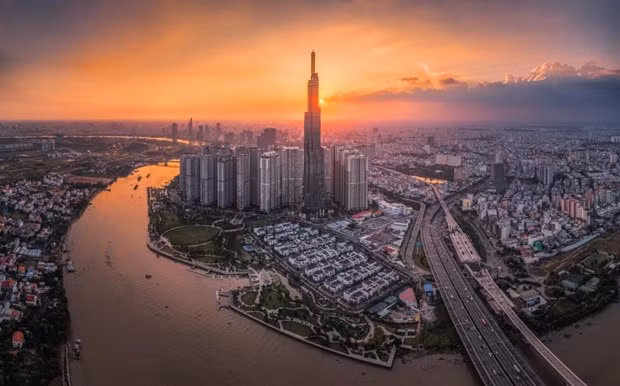 Region highest observation deck inaugurated in HCM City ảnh 1