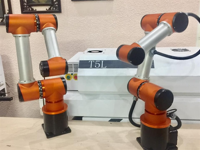Robot designers helps SMEs thrive and cut costs ảnh 1