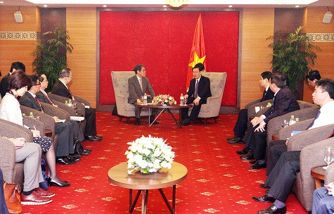 Vietnam pays heed to resolving issues in ties with Japan ảnh 1