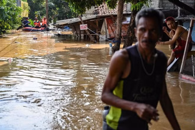Indonesia: torrential rains force hundreds to evacuate ảnh 1
