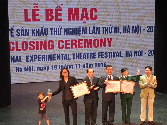 Outstanding plays honoured at Int’l Experimental Theatre Festival ảnh 1