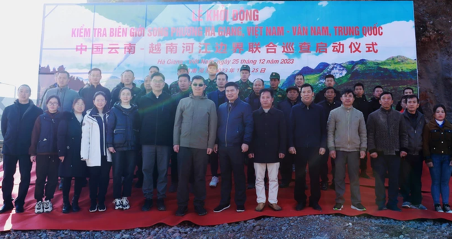 Vietnamese, Chinese provinces hold joint border inspection ảnh 1