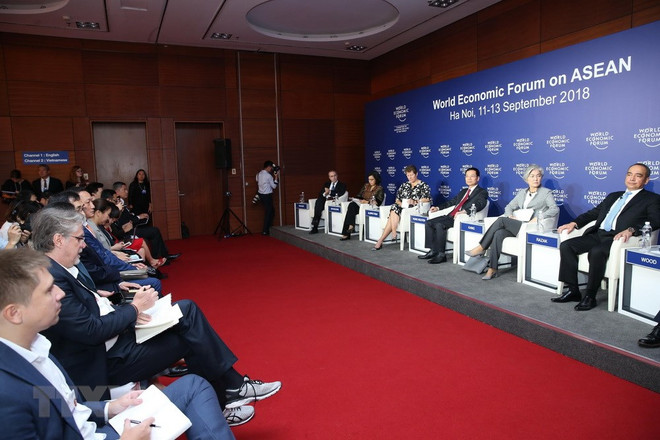 WEF on ASEAN co-chairs share views of forum ảnh 1