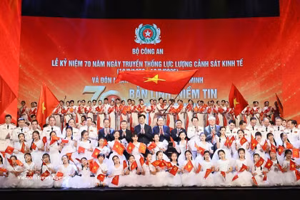 Economic Police urged to strengthen fight against corruption