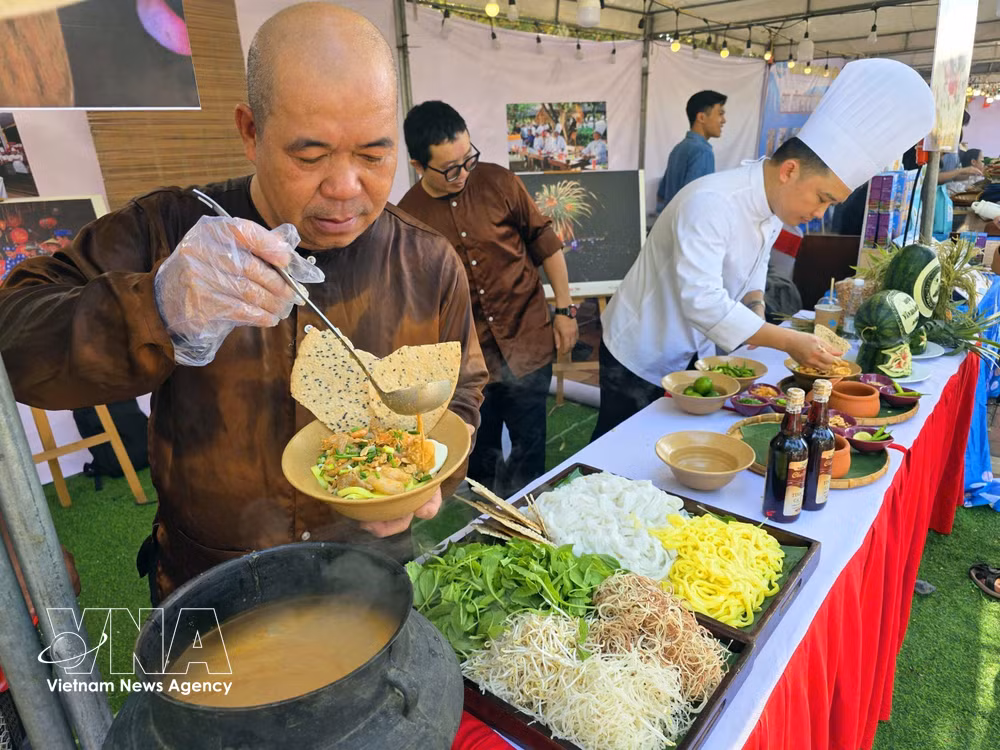 vnanet-mi-quang2.jpg