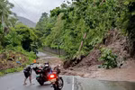 A landslide triggered by Typhoon Bualoi in Leyte province of the Philippines on September 26, 2025. (Photo: Xinhua/VNA)