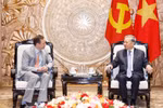 General Secretary of the Communist Party of Vietnam Central Committee To Lam (right) receives Scott Strazik, President and CEO of GE Vernova, in Hanoi on March 9, 2026. (Photo: VNA)