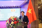 Vu A Bang, Vice Chairman of the Dien Bien provincial People’s Committee, speaks at the conference. (Photo: VNA)