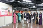 Visitors at the exhibition on President Ho Chi Minh in Fukuoka, Japan. (Photo: VNA)