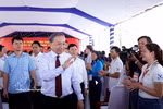 Party General Secretary and State President To Lam meets labourers in Ho Chi Minh City on April 27. (Photo: VNA)