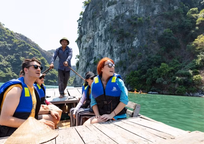 khach quoc te.jpg
