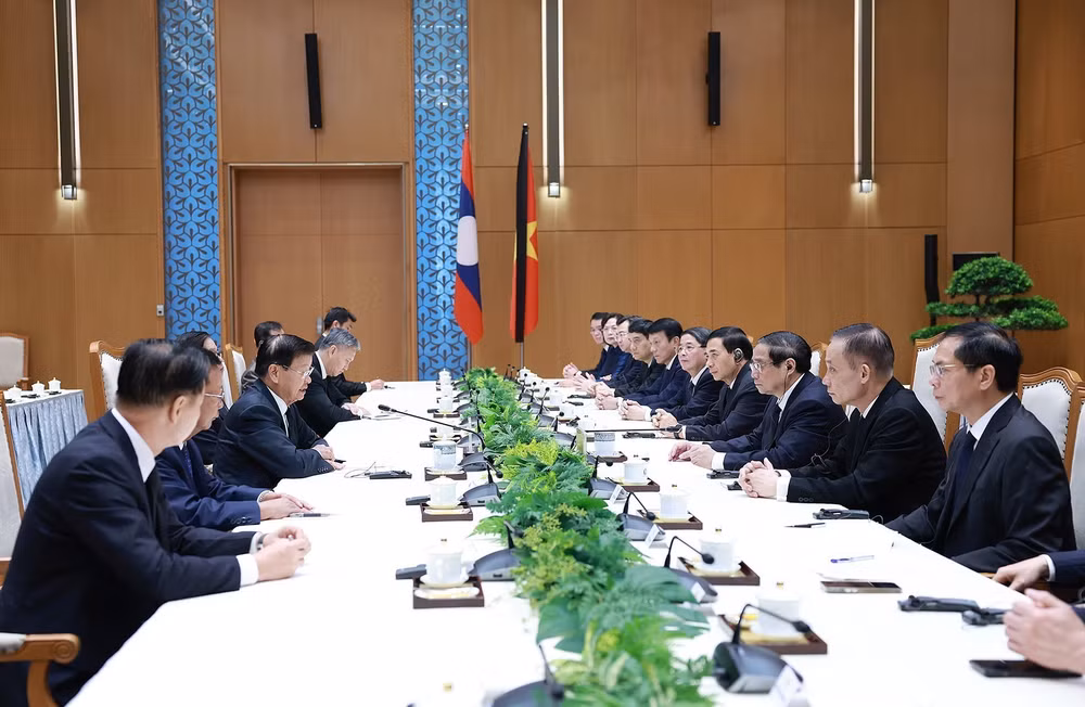 meeting.jpg