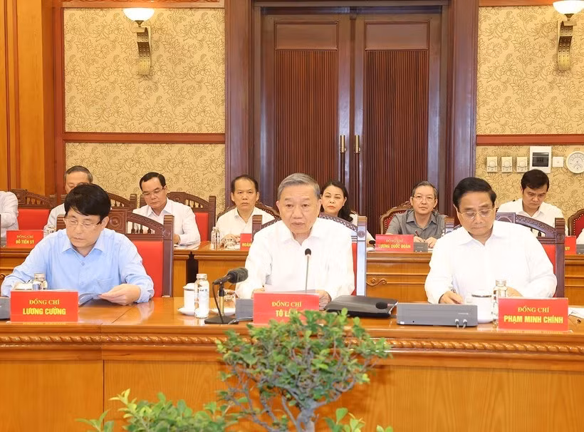 top-leader-orders-best-quality-political-report.jpg