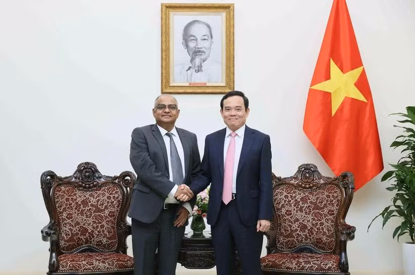 deputy-pm-and-adb-country-director-9204.jpg.webp