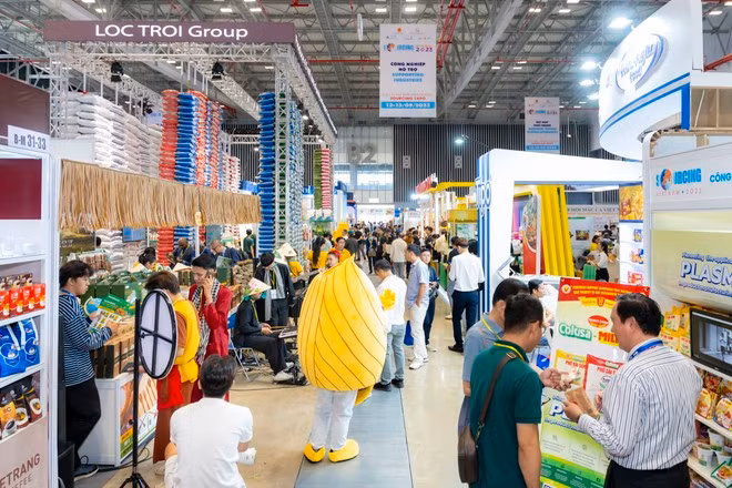 thi truong 2.jpg