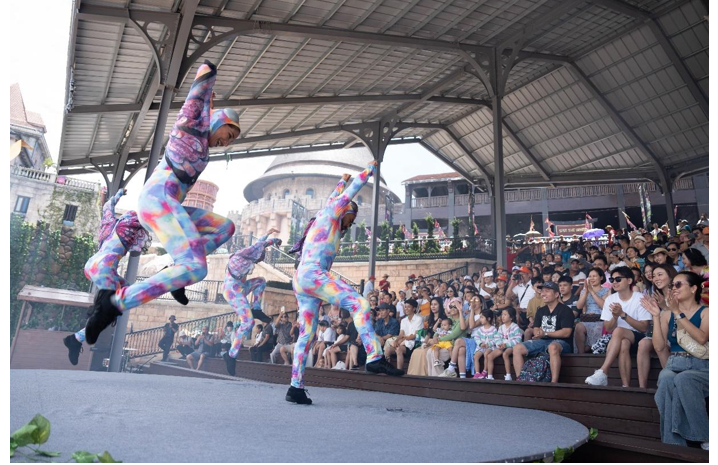 Ресейлік силикон порно жұлдызы Моника