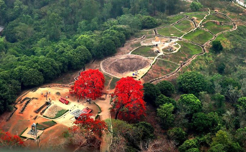 https://mediaen.vietnamplus.vn/images/c8a290be9caa4e719a9dfc38782e9aaab4d23a1bf4d5de06fbddbe5d10d76b0ac01a737e2068d4b3e069722bcf830fa6/doi-ai-4036.jpg