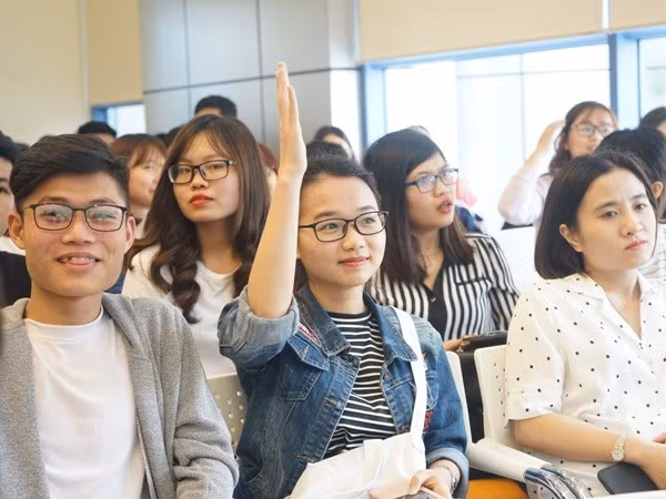 Vietnamese students STEM scholarships 2.jpg