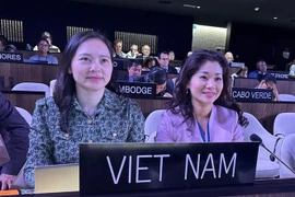 Ambassador Nguyen Thi Van Anh (L), Head of the Permanent Delegation of Vietnam to UNESCO, and Dr. Nguyen Phuong Hoa, Director of the Department of International Cooperation under the Ministry of Culture, Sports and Tourism, attend the conference. (Photo: VNA)